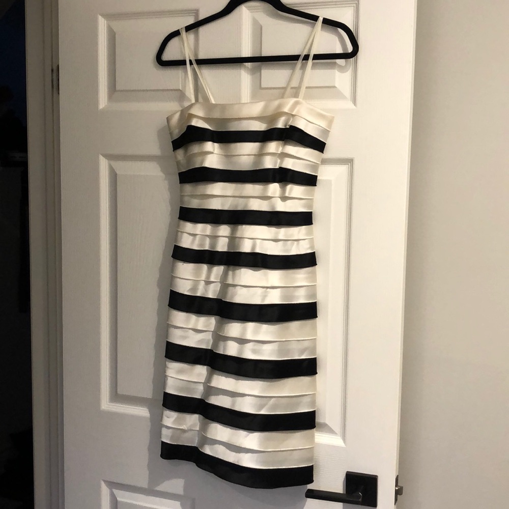 BCBG layered black & white strapless dress - Picture 4 of 8